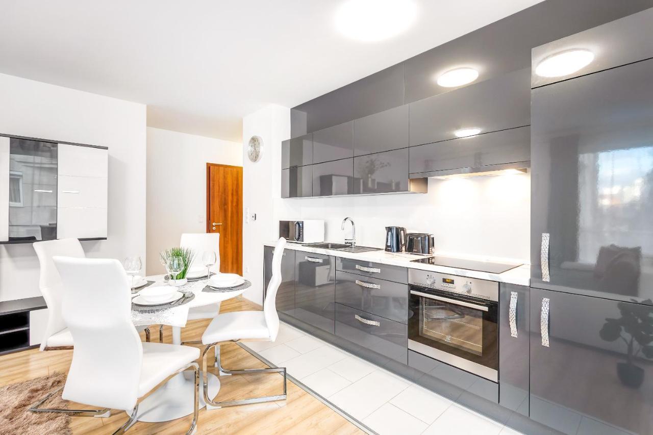 Modern Apartment With Free Garage And Balcony In The Downtown Budapest Eksteriør billede
