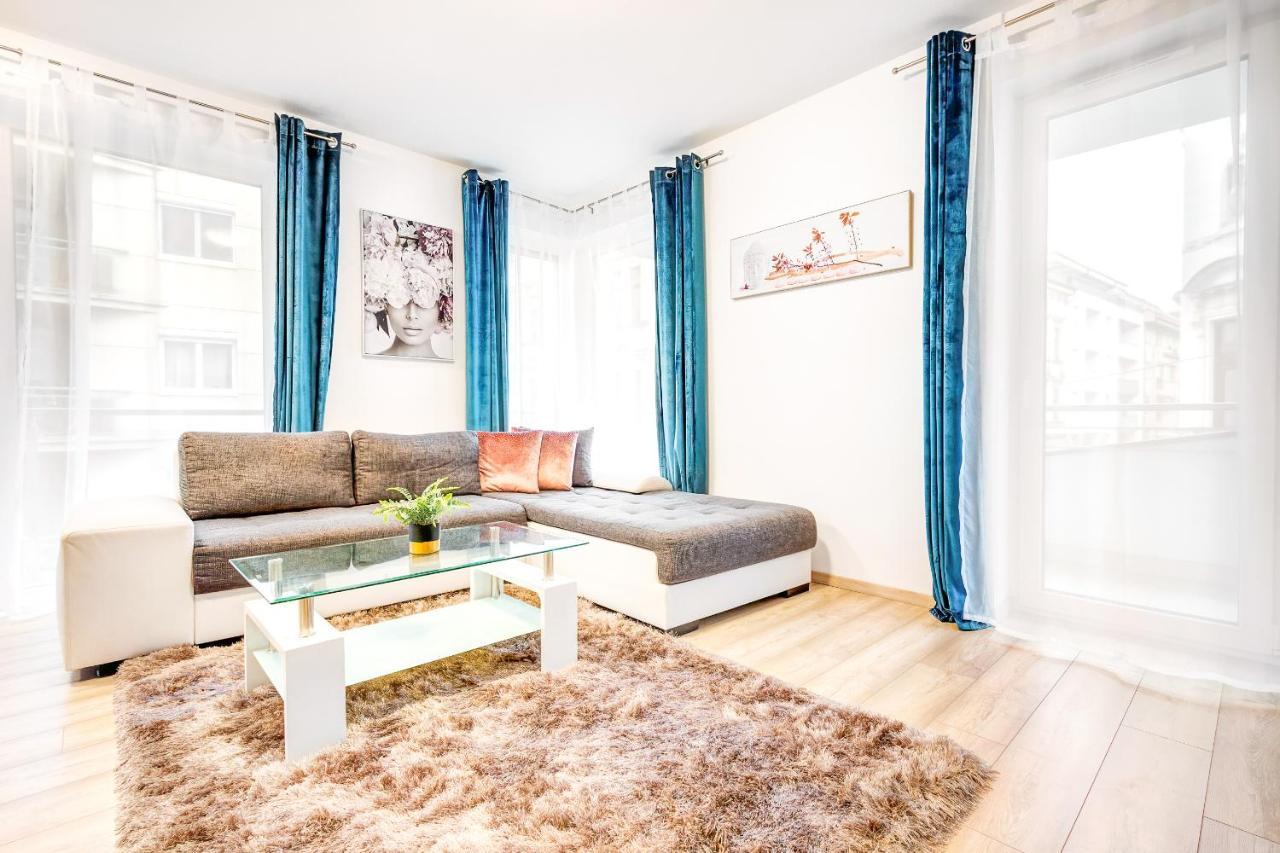 Modern Apartment With Free Garage And Balcony In The Downtown Budapest Eksteriør billede