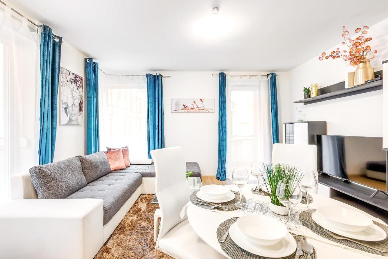 Modern Apartment With Free Garage And Balcony In The Downtown Budapest Eksteriør billede